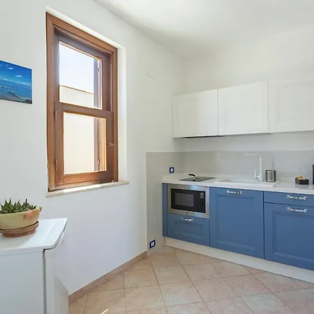 Poseidon Apartment *