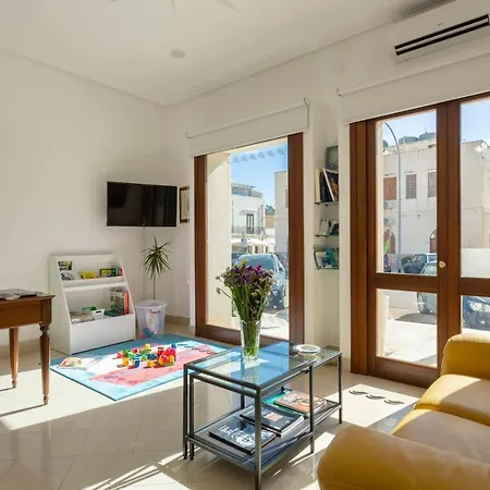 Poseidon Apartment *